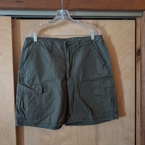 SOLD Levi's Women's Baggy Olive Cargo Shorts